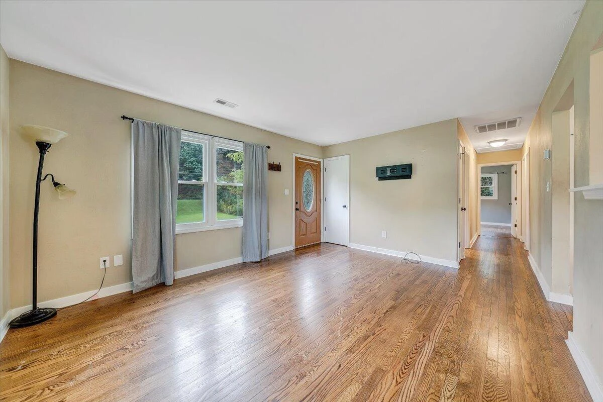 4851 Bradshaw RD - Photo 8