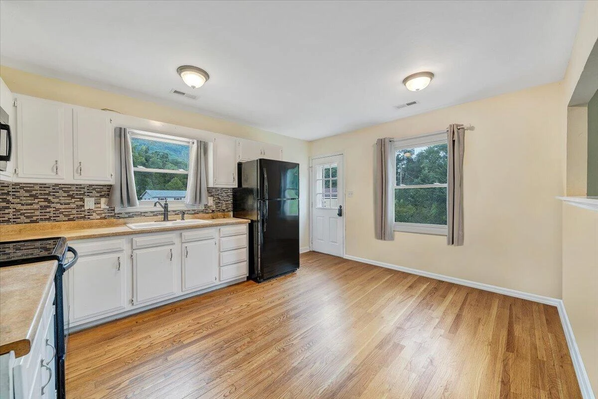 4851 Bradshaw RD - Photo 10