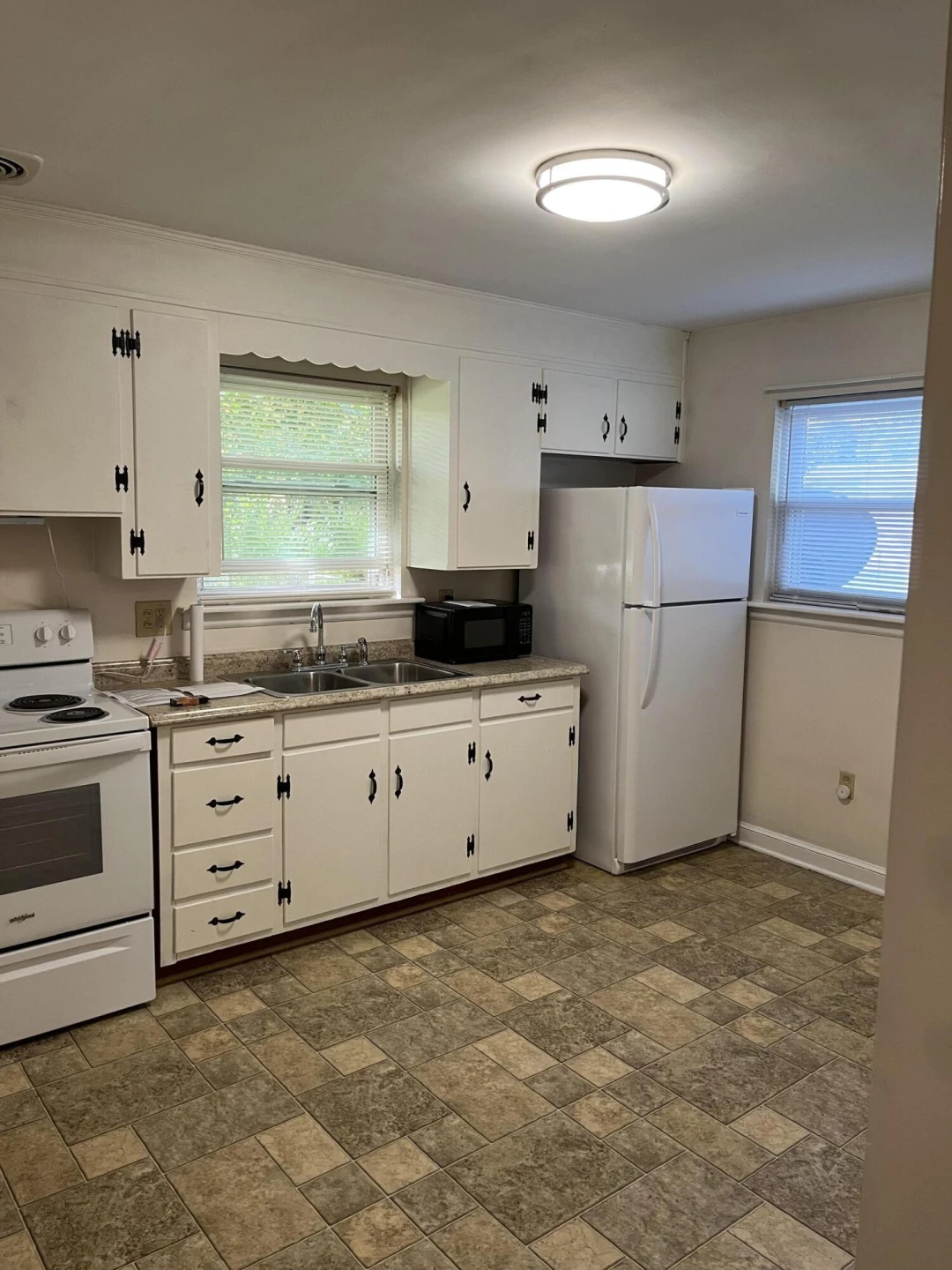 181 Maplelawn AVE NE - Photo 7