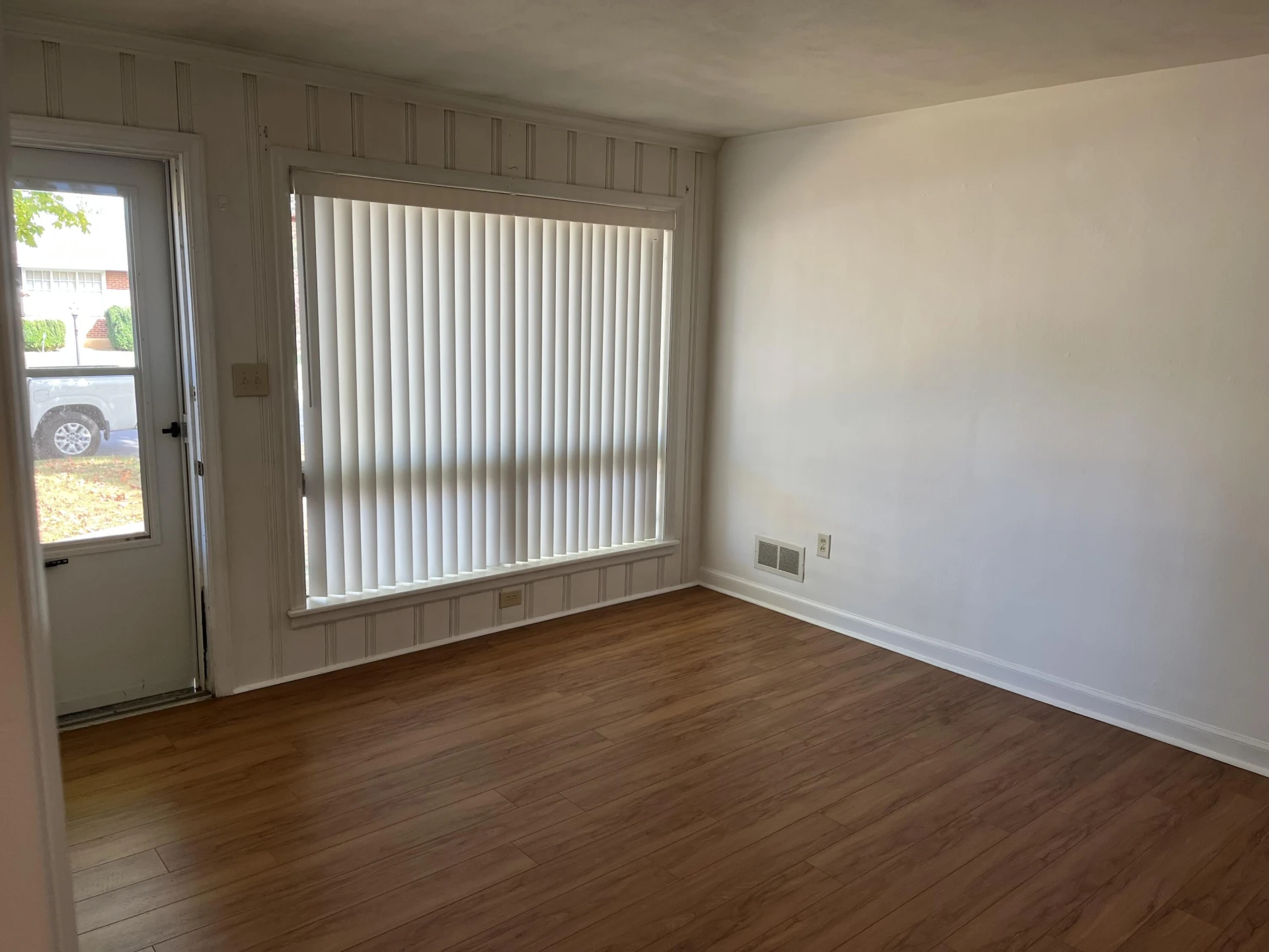 181 Maplelawn AVE NE - Photo 12