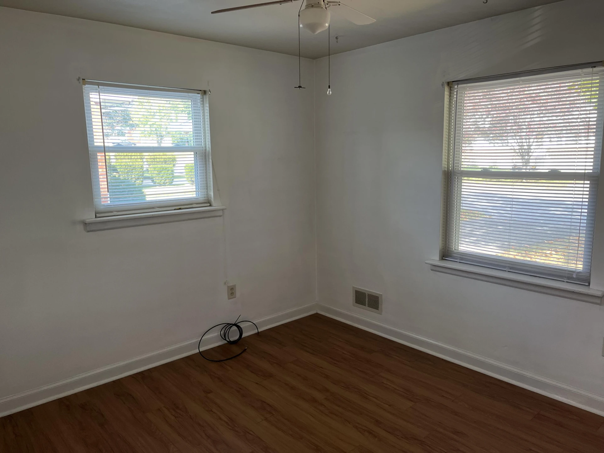 181 Maplelawn AVE NE - Photo 13