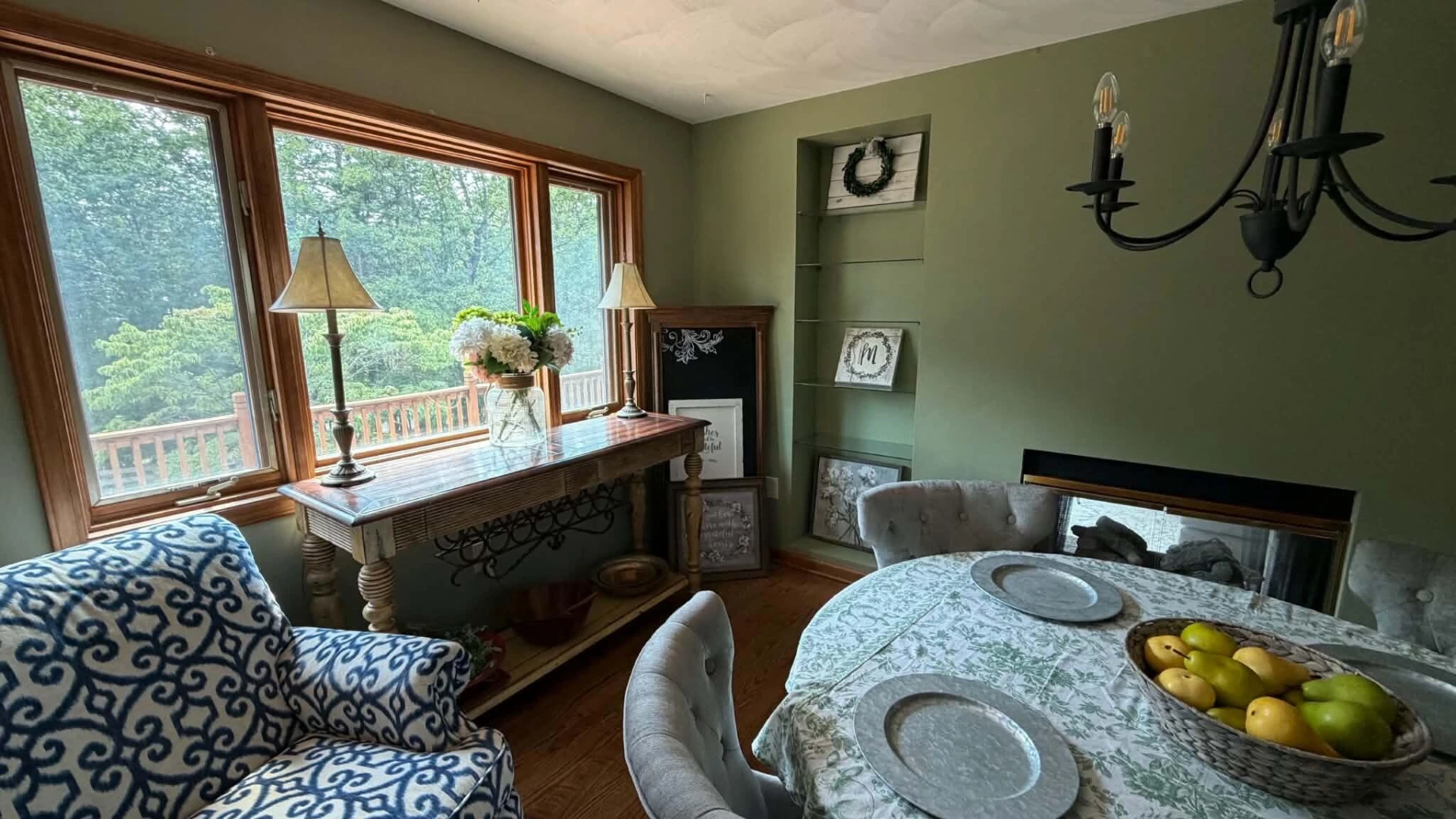 1116 Foothills DR - Photo 11