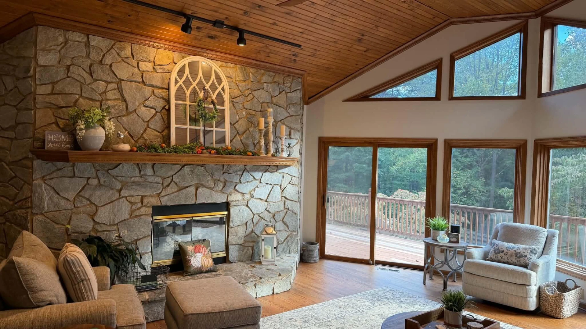 1116 Foothills DR - Photo 23