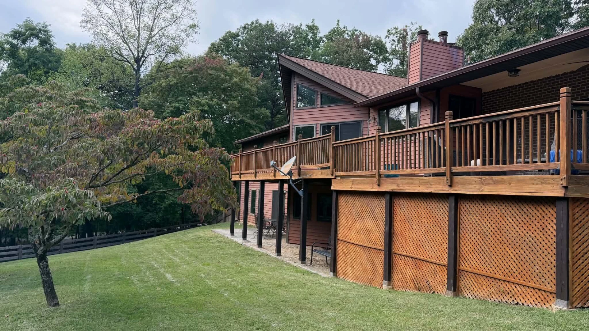 1116 Foothills DR - Photo 37