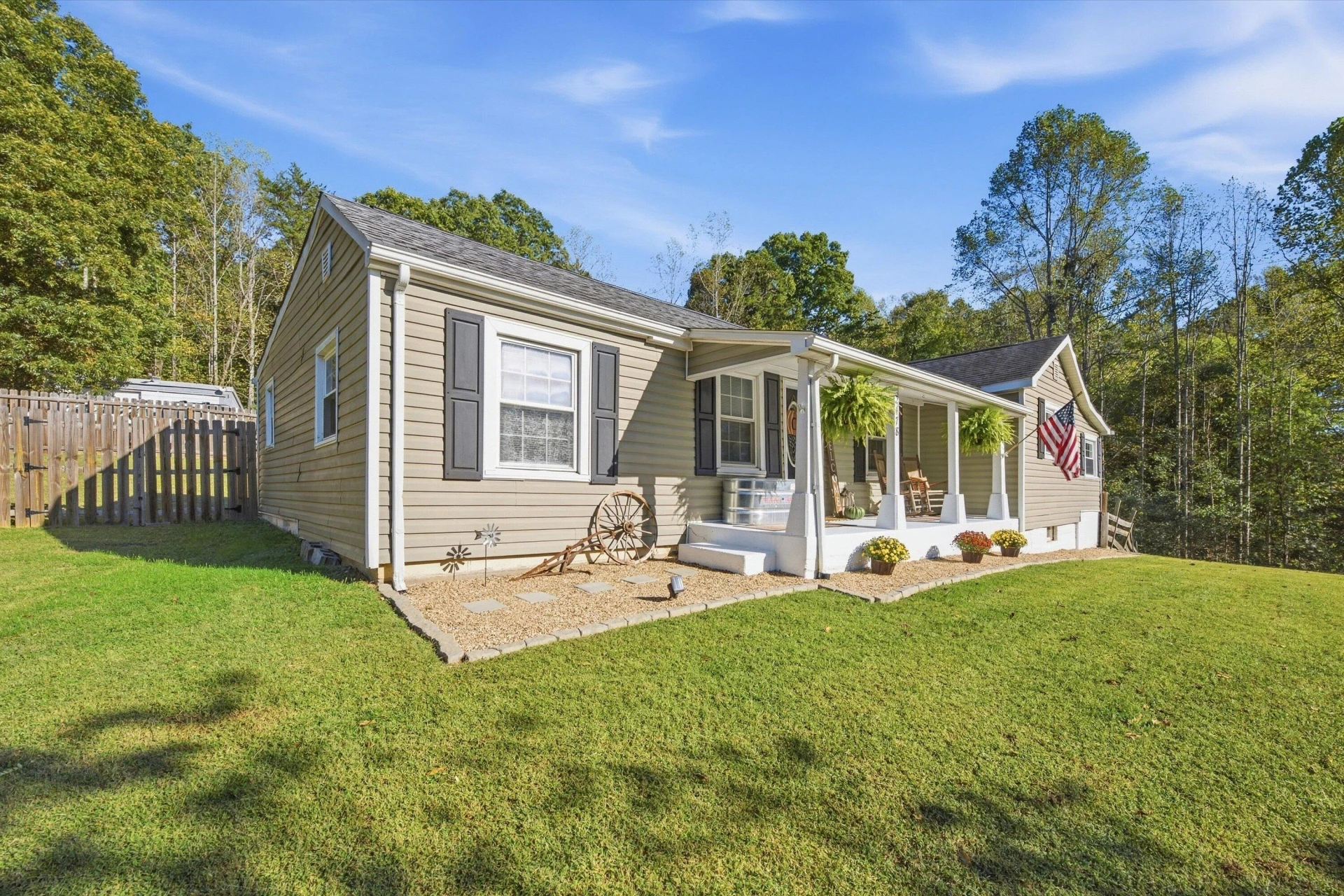 2178 Jordantown RD - Photo 2