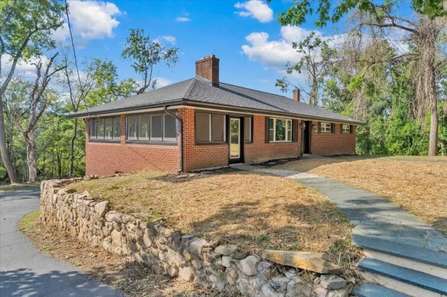 3848 View AVE