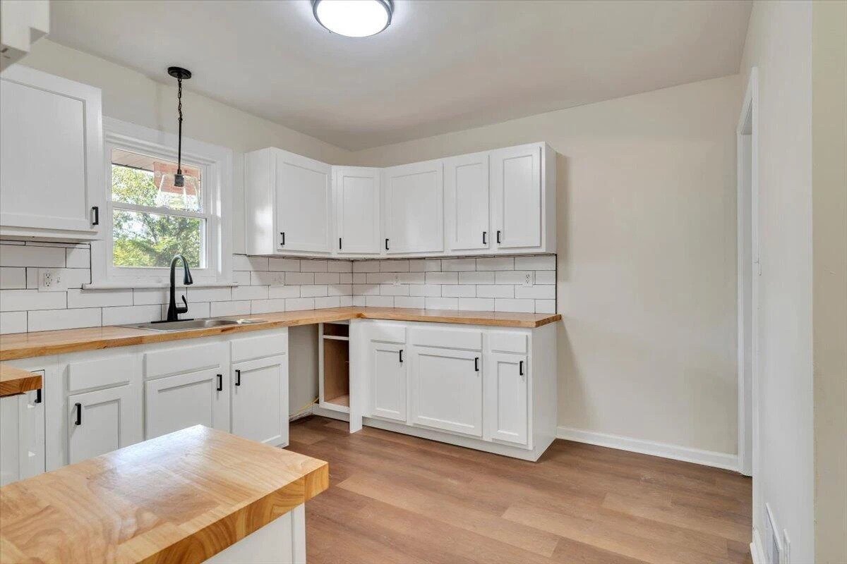 3848 View AVE - Photo 12