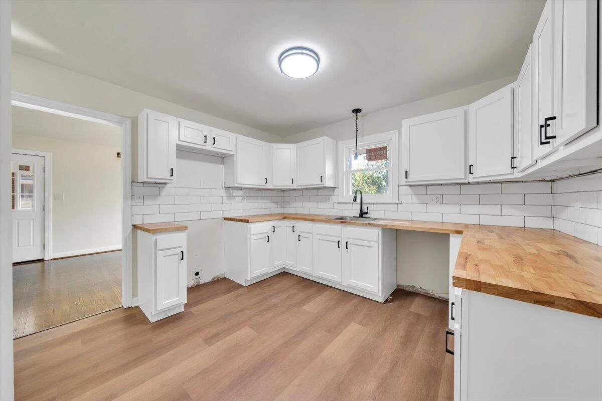 3848 View AVE - Photo 14