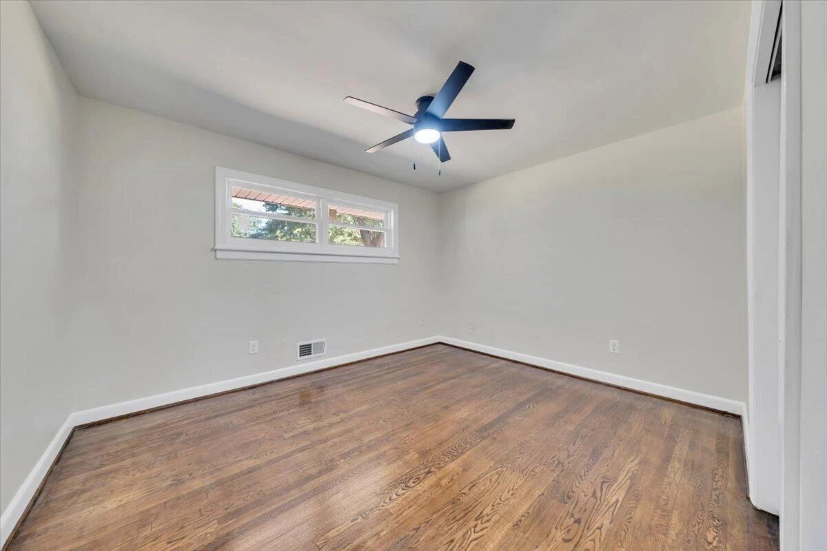 3848 View AVE - Photo 17