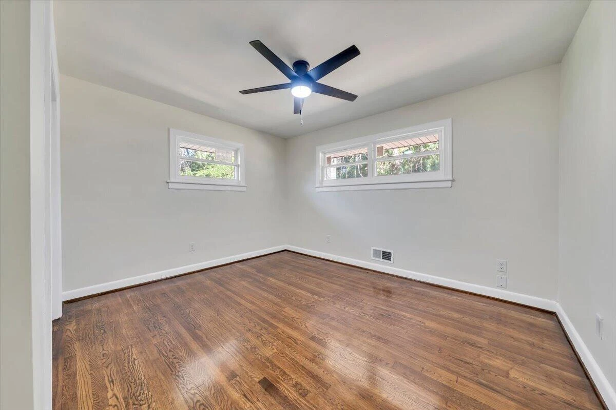 3848 View AVE - Photo 18