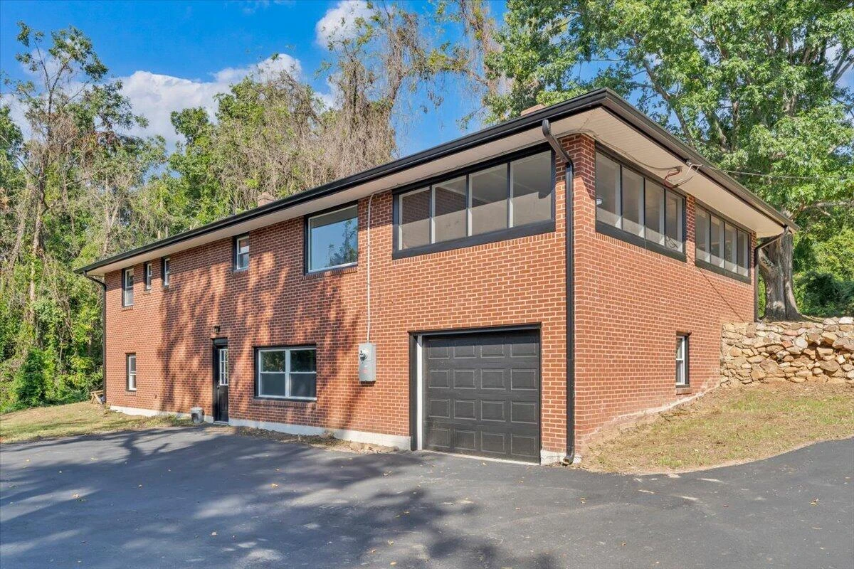 3848 View AVE - Photo 33