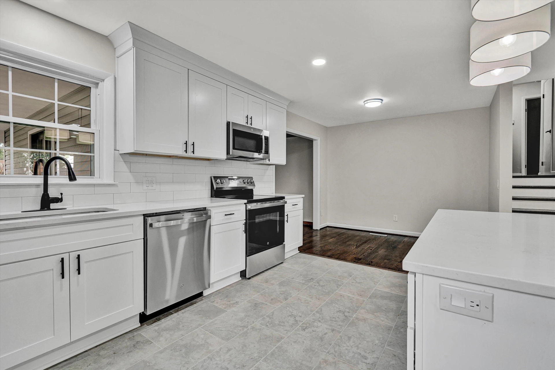 906 Citadel LN - Photo 7