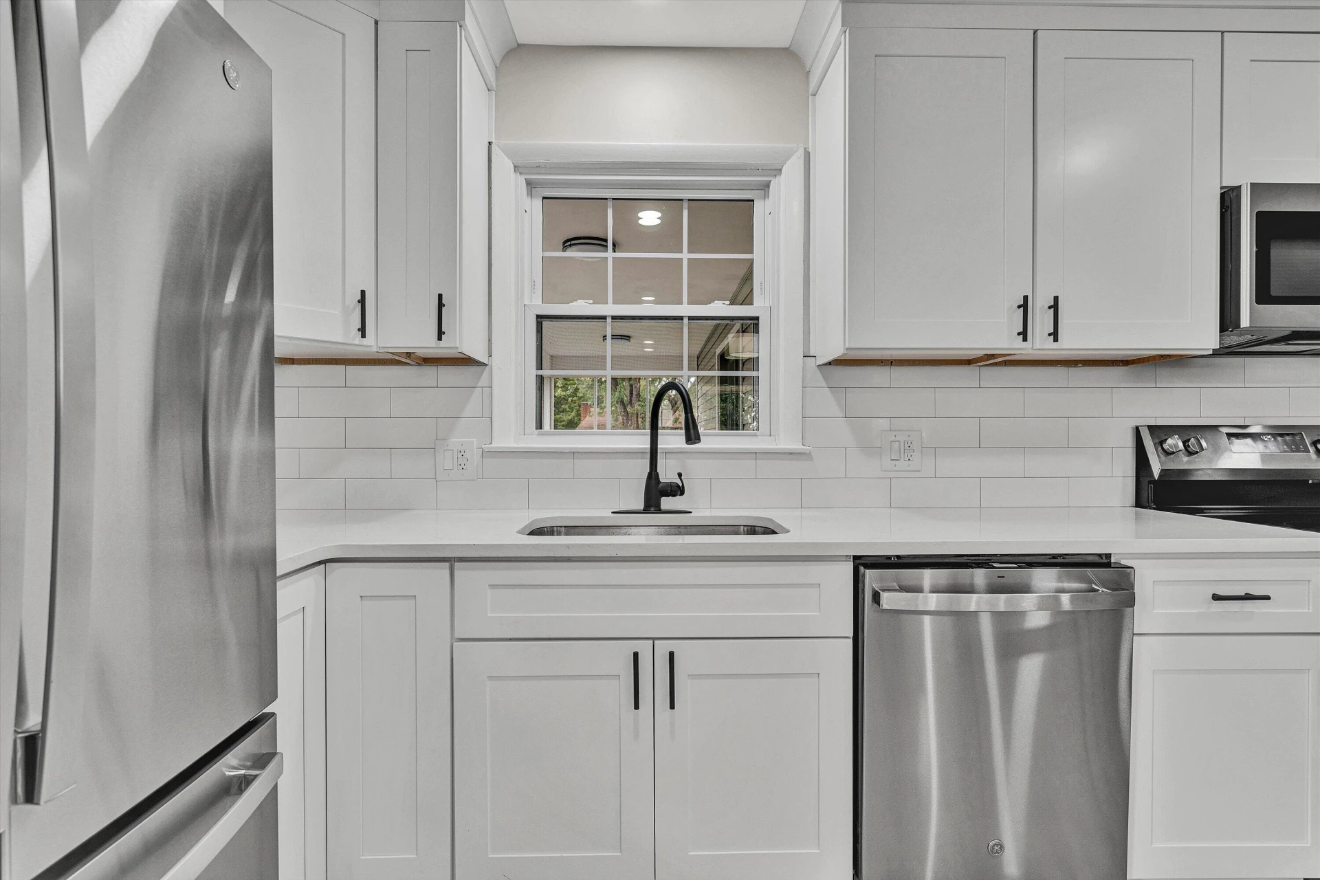 906 Citadel LN - Photo 8