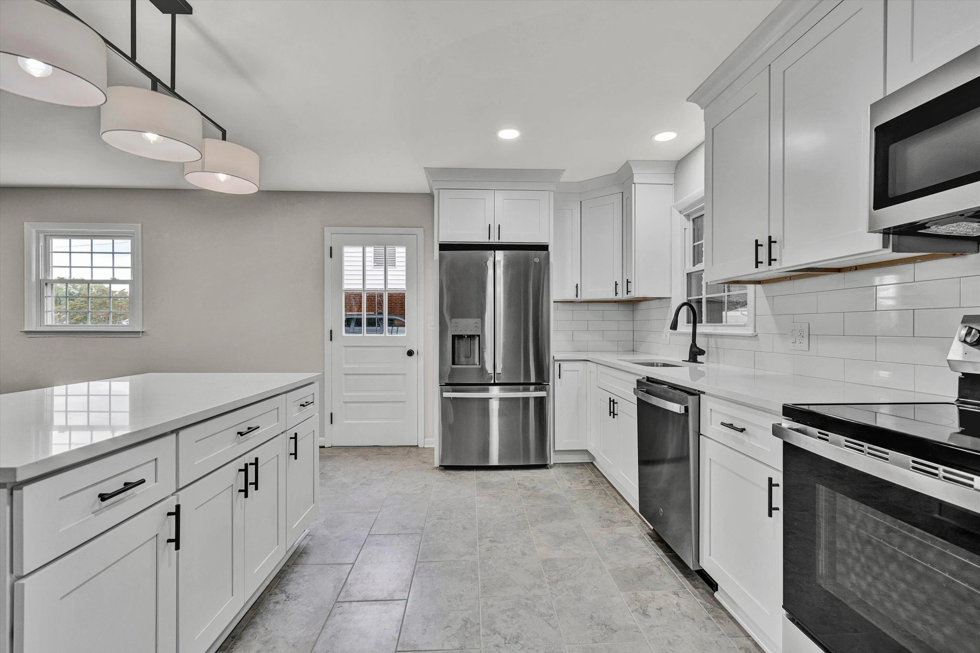 906 Citadel LN - Photo 9