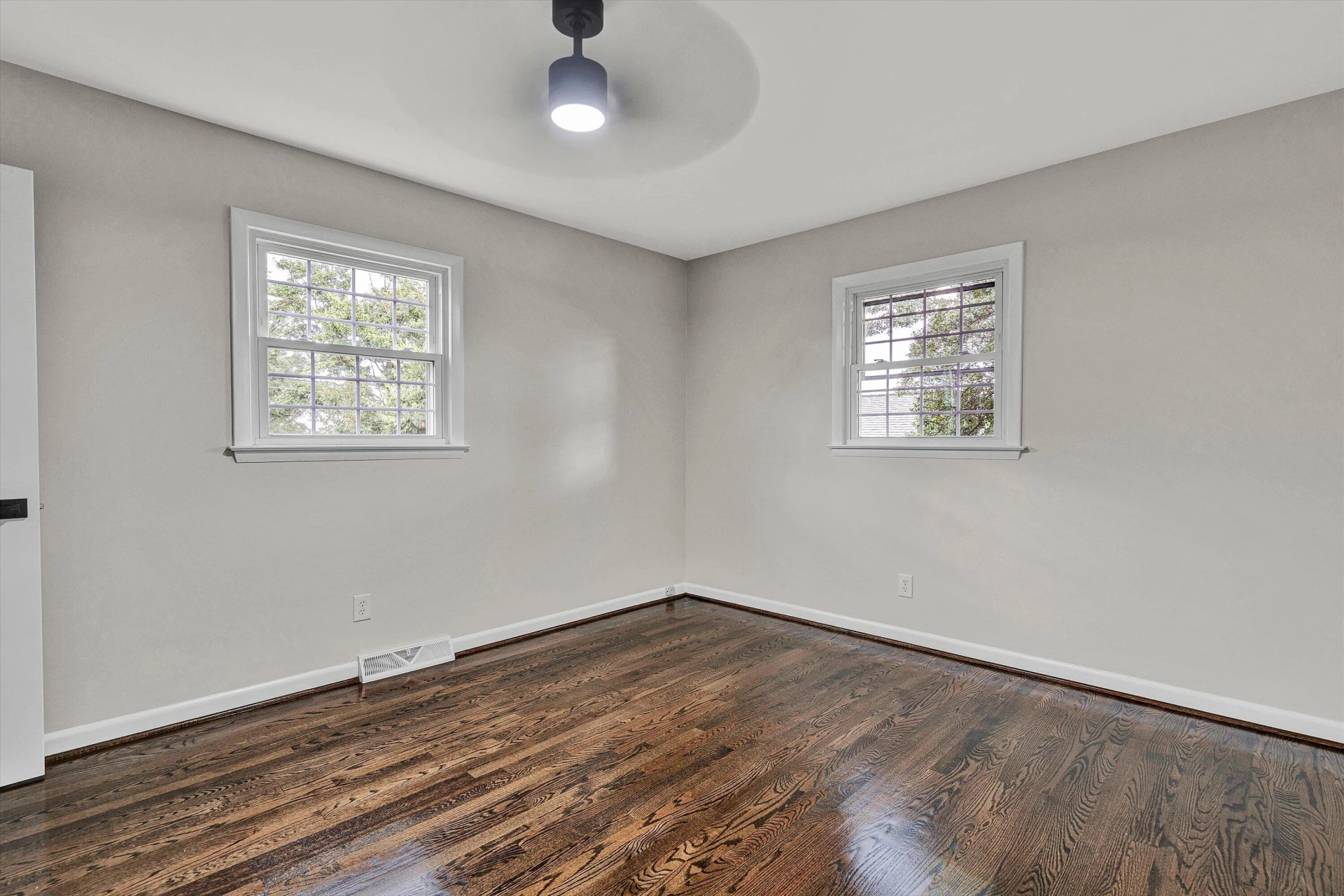 906 Citadel LN - Photo 14