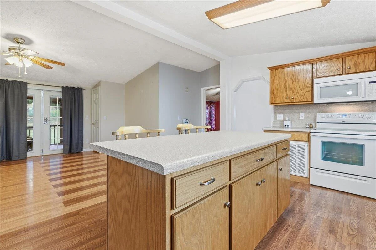 5308 Thornspring RD - Photo 16