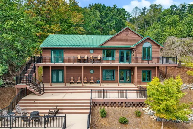 65 Piney Point LN, Union Hall, VA, 24176