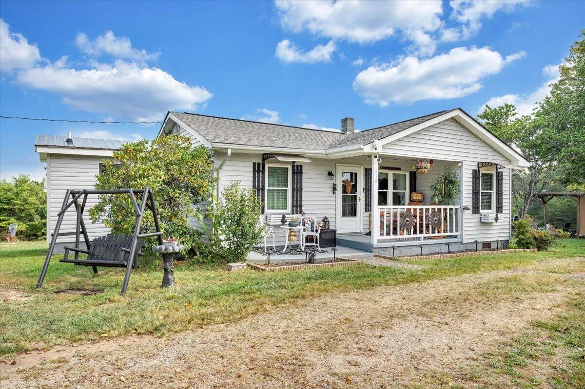 510 Ramsey LN - Photo 2