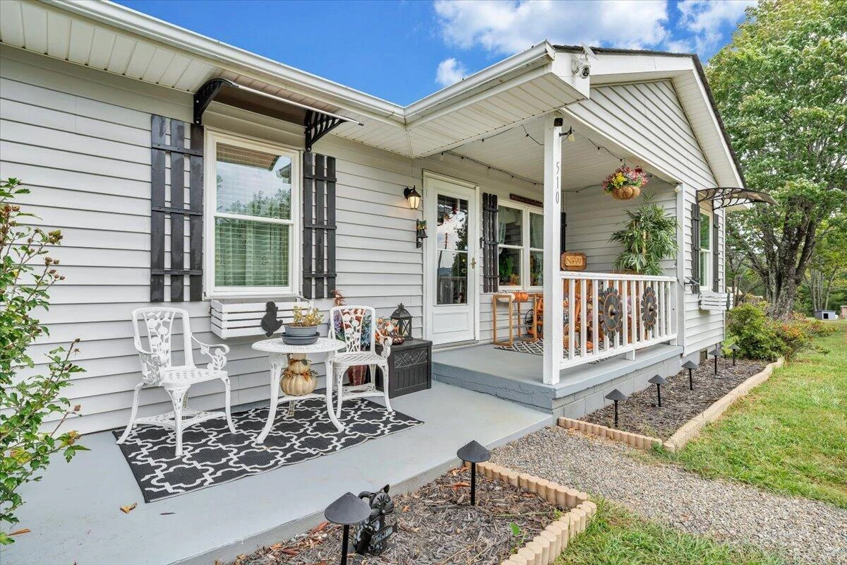 510 Ramsey LN - Photo 3