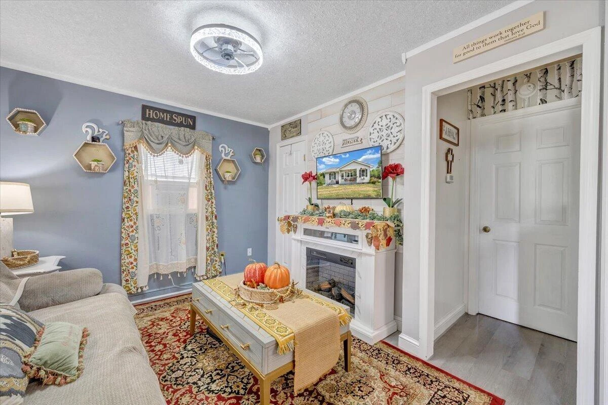 510 Ramsey LN - Photo 5