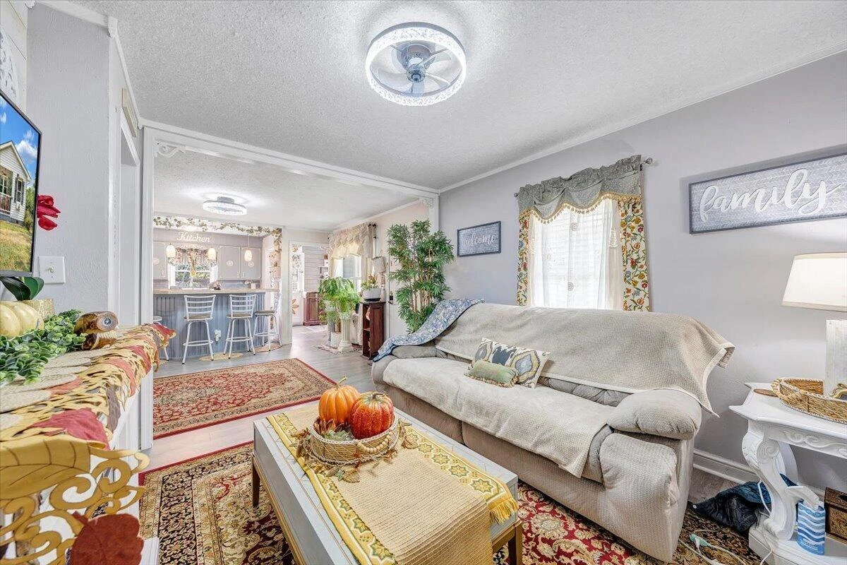 510 Ramsey LN - Photo 6