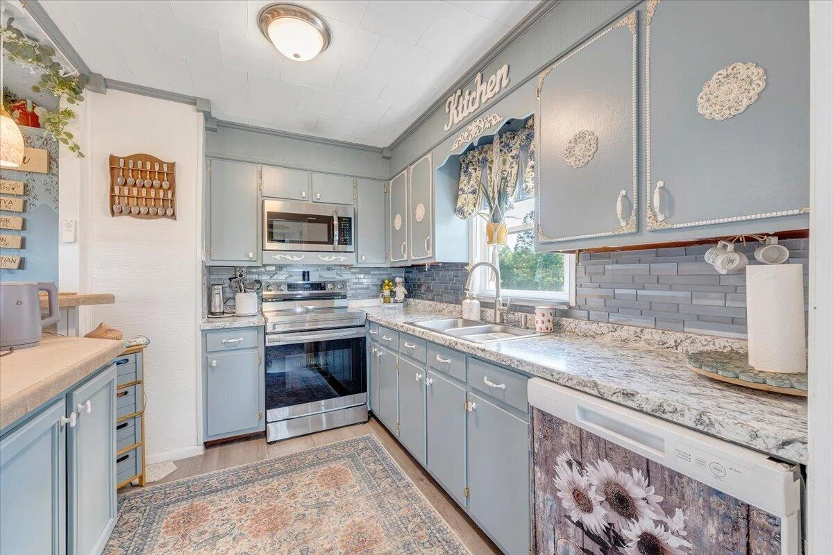 510 Ramsey LN - Photo 10