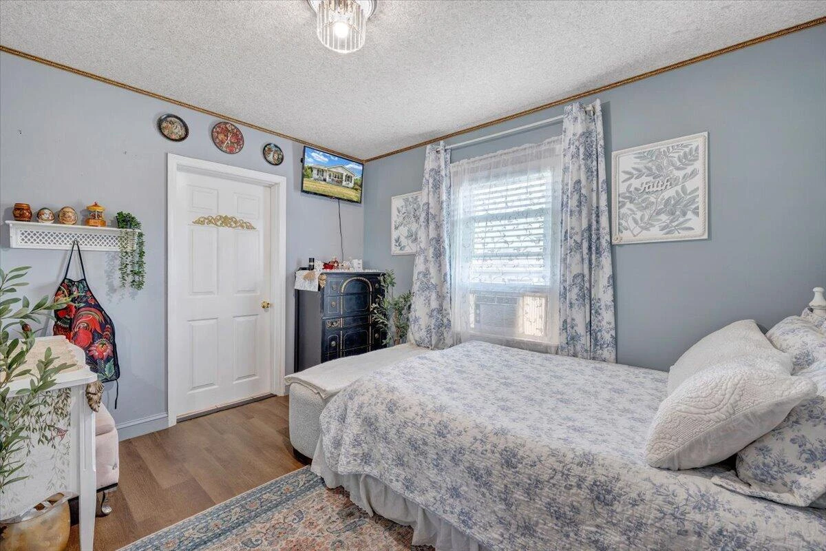510 Ramsey LN - Photo 12