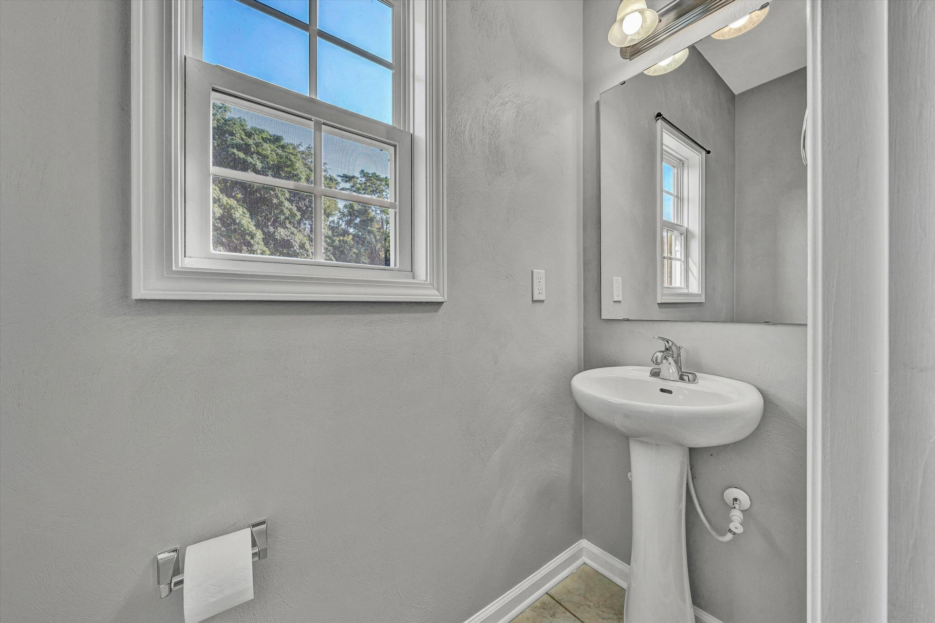 2049 Lawson LN - Photo 14