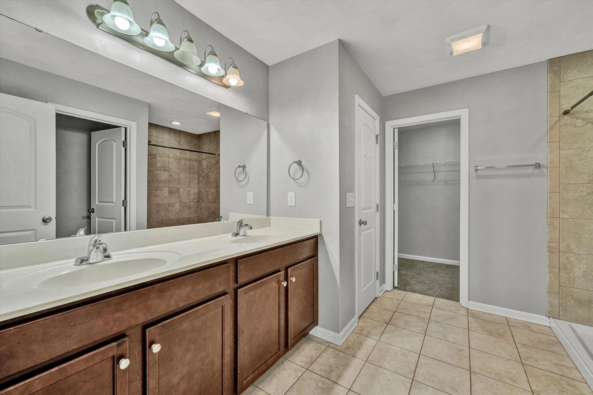 2049 Lawson LN - Photo 22