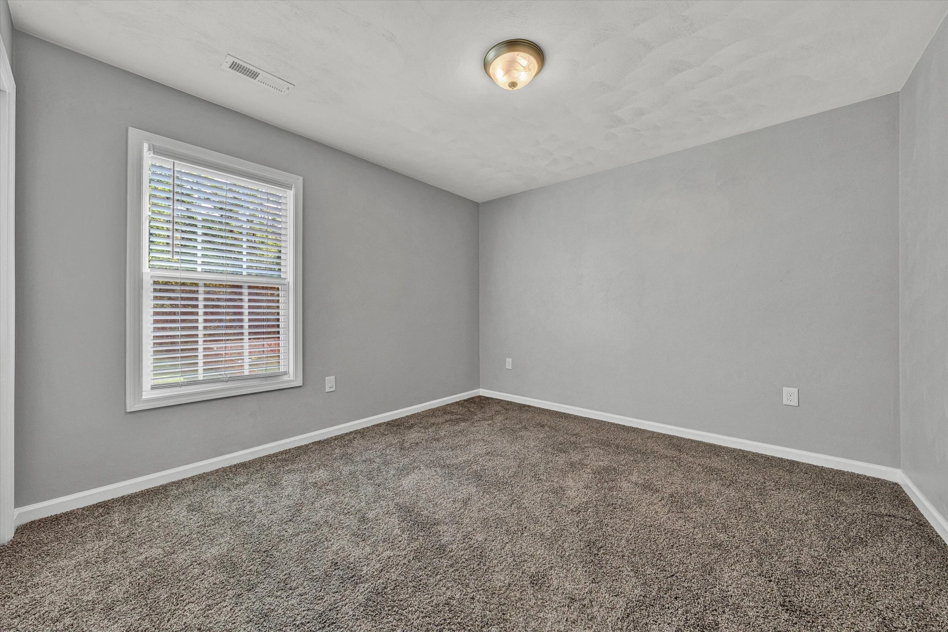 2049 Lawson LN - Photo 27