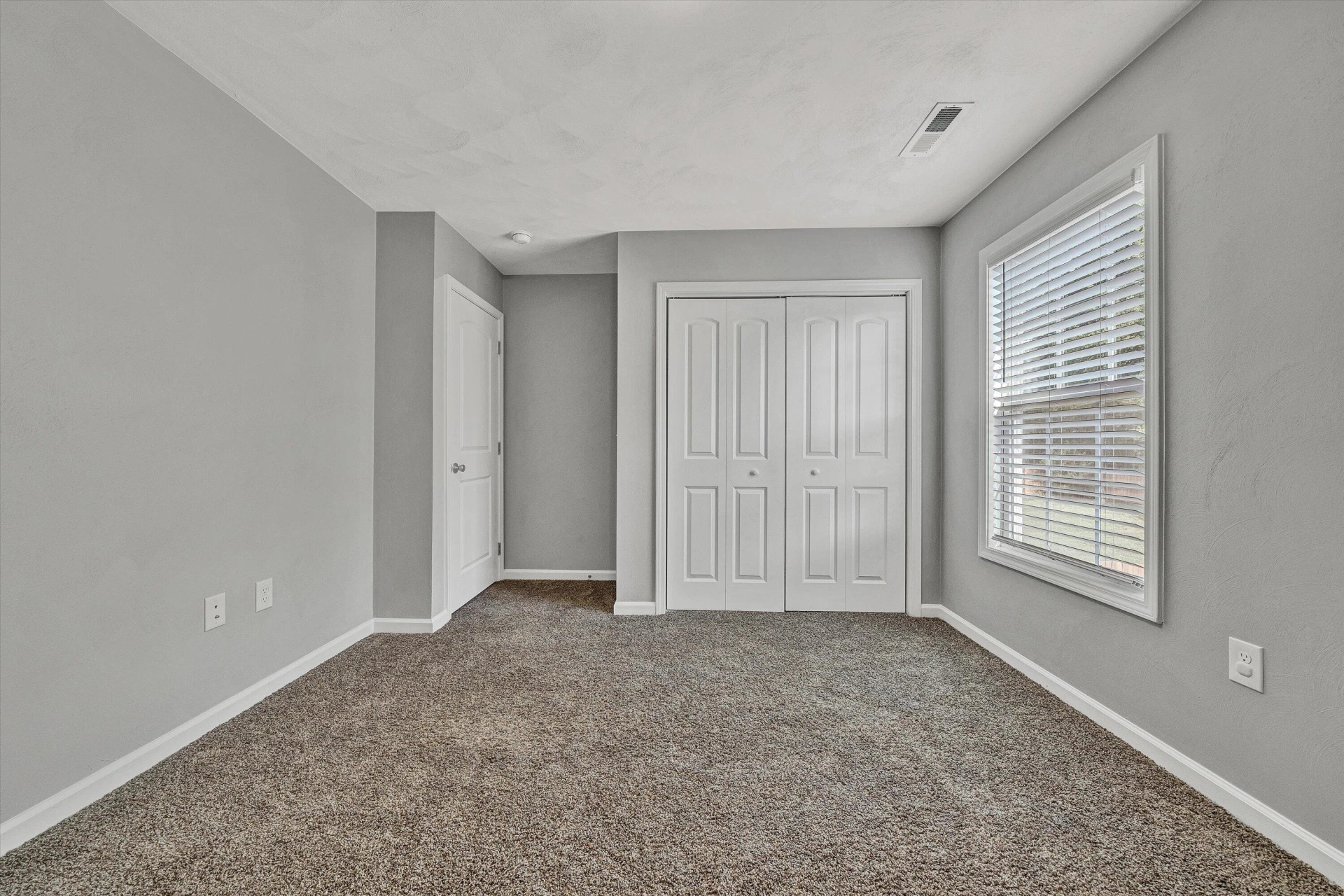 2049 Lawson LN - Photo 28