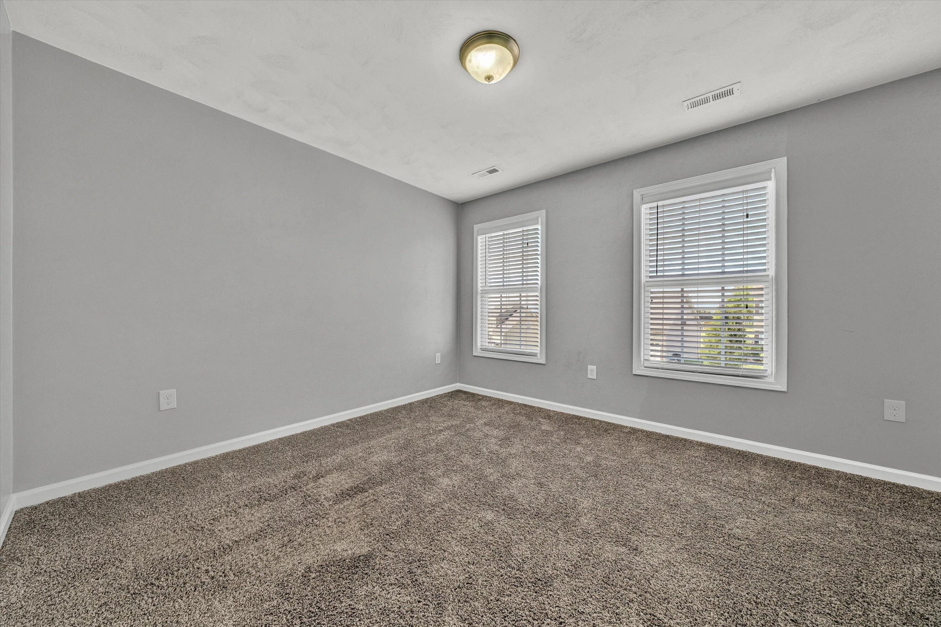 2049 Lawson LN - Photo 30