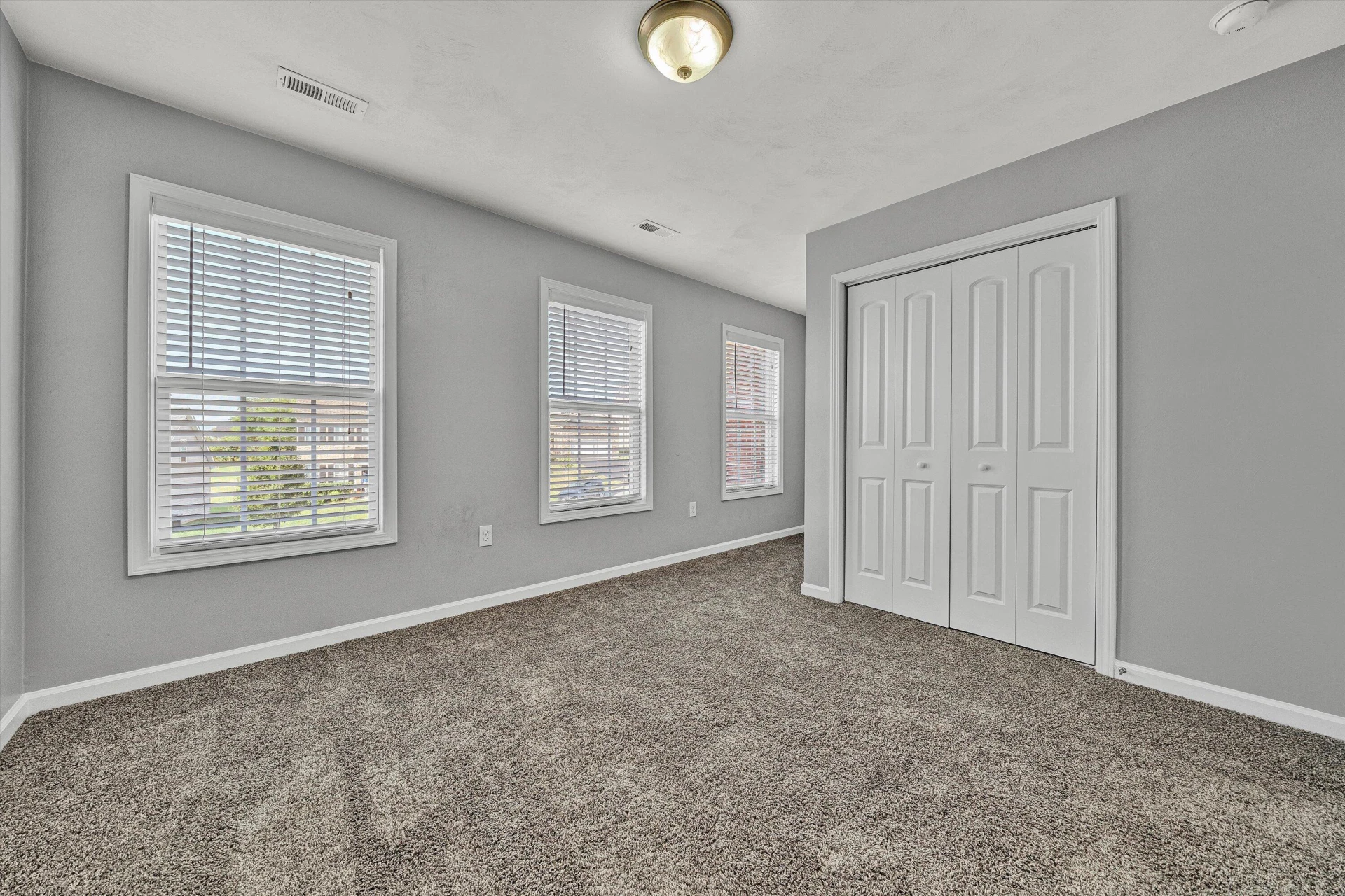 2049 Lawson LN - Photo 31