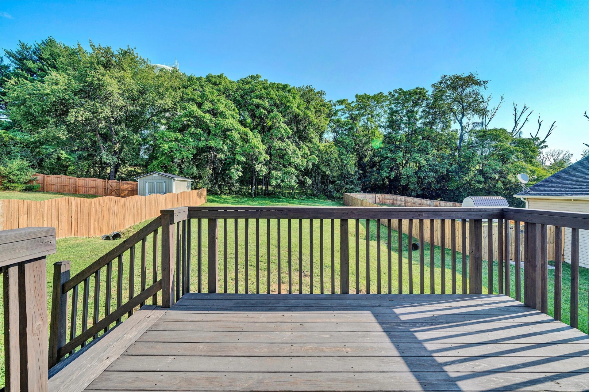 2049 Lawson LN - Photo 35