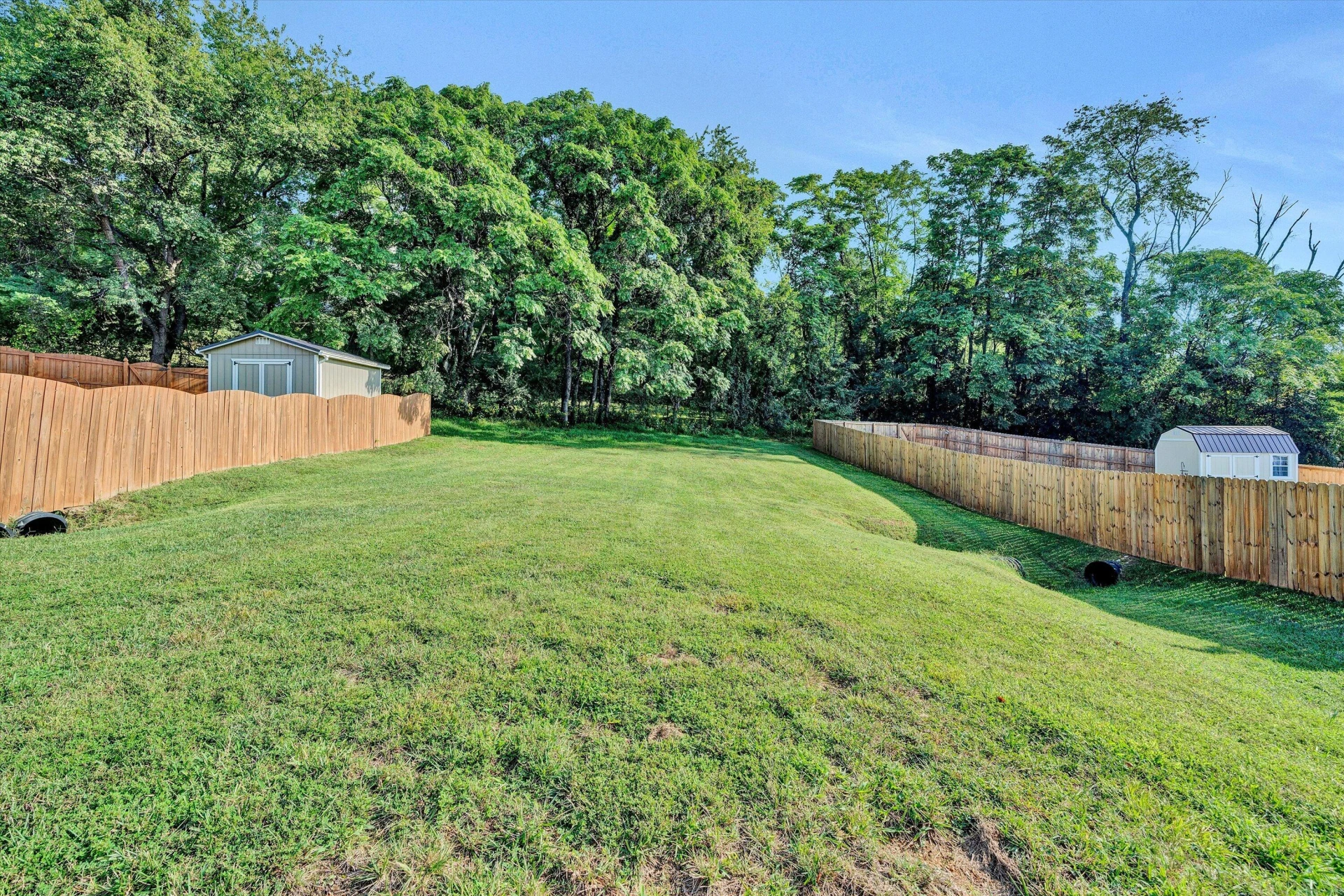 2049 Lawson LN - Photo 36