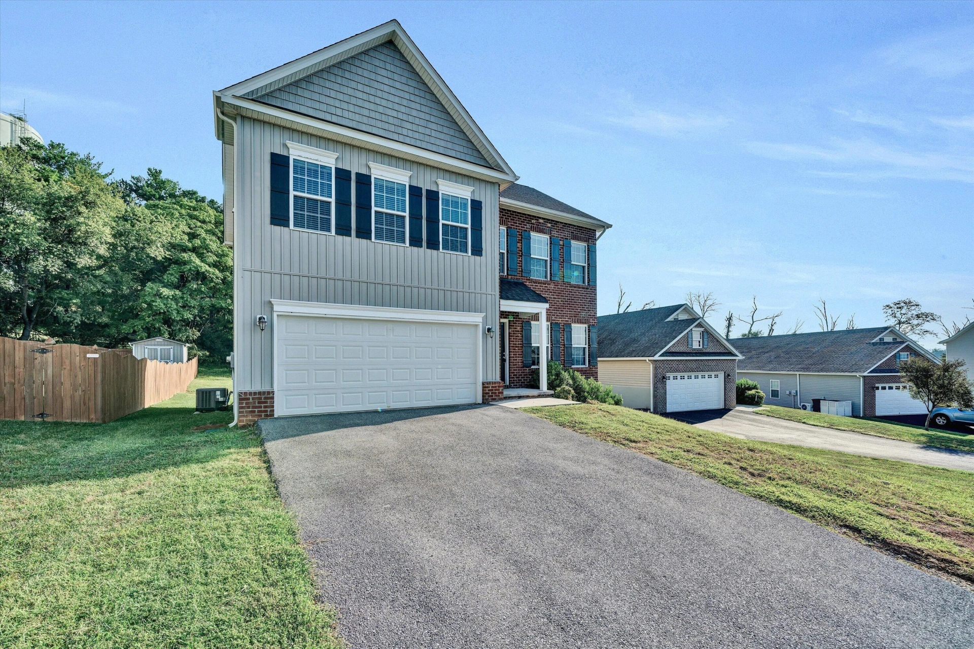 2049 Lawson LN - Photo 40