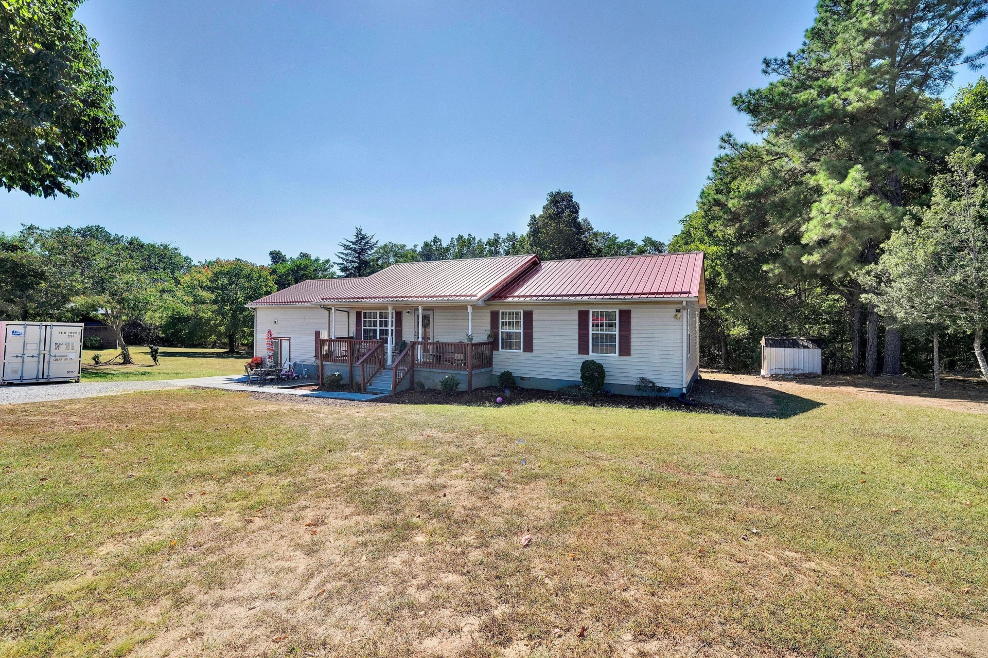 13401 Rockford School RD - Photo 2