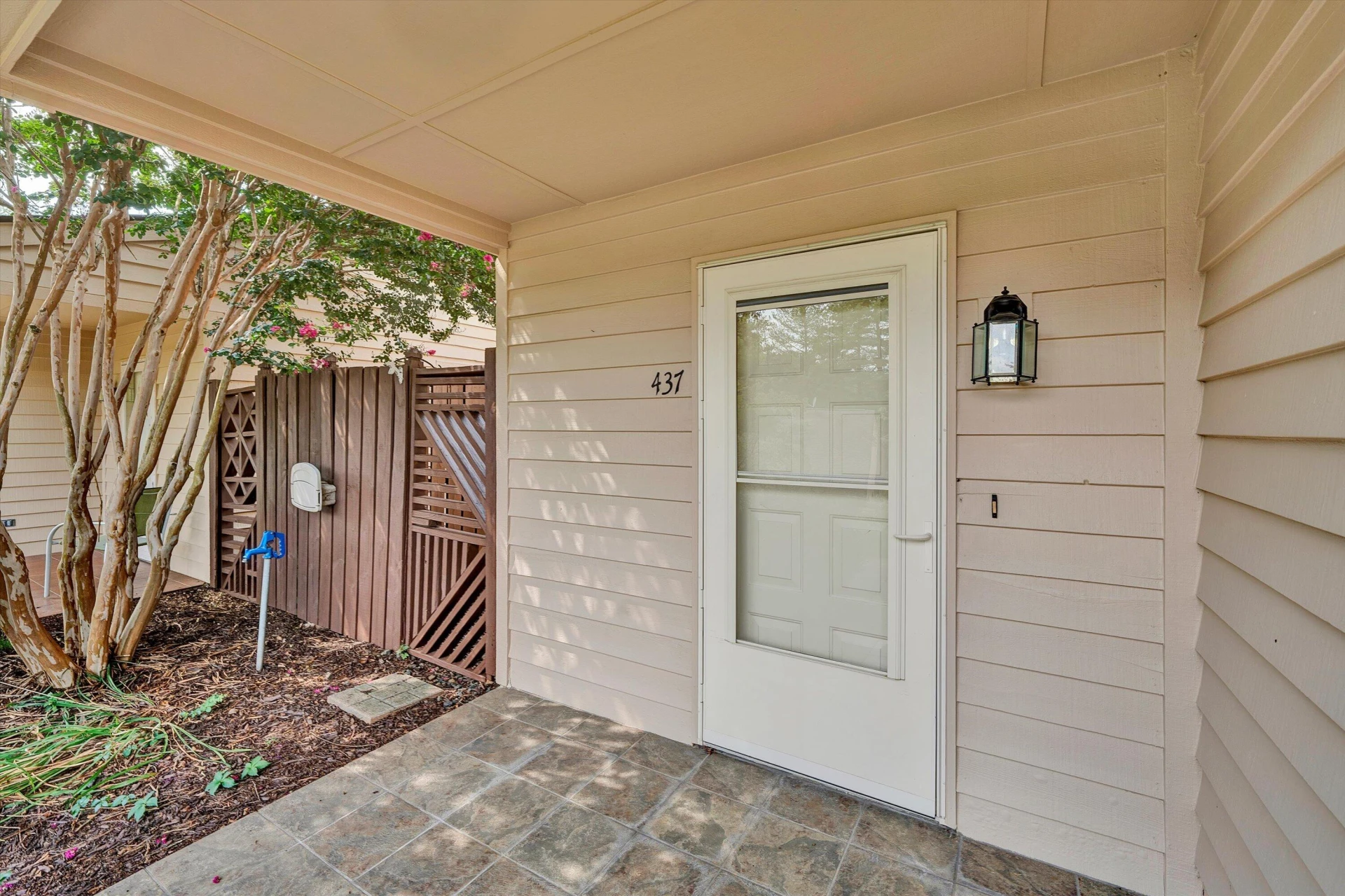 437 Windward DR SW - Photo 3