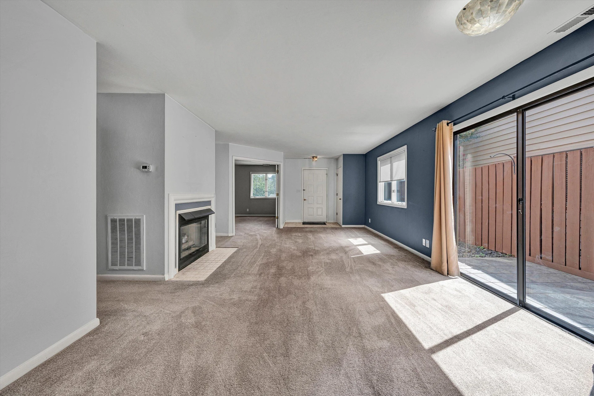 437 Windward DR SW - Photo 4