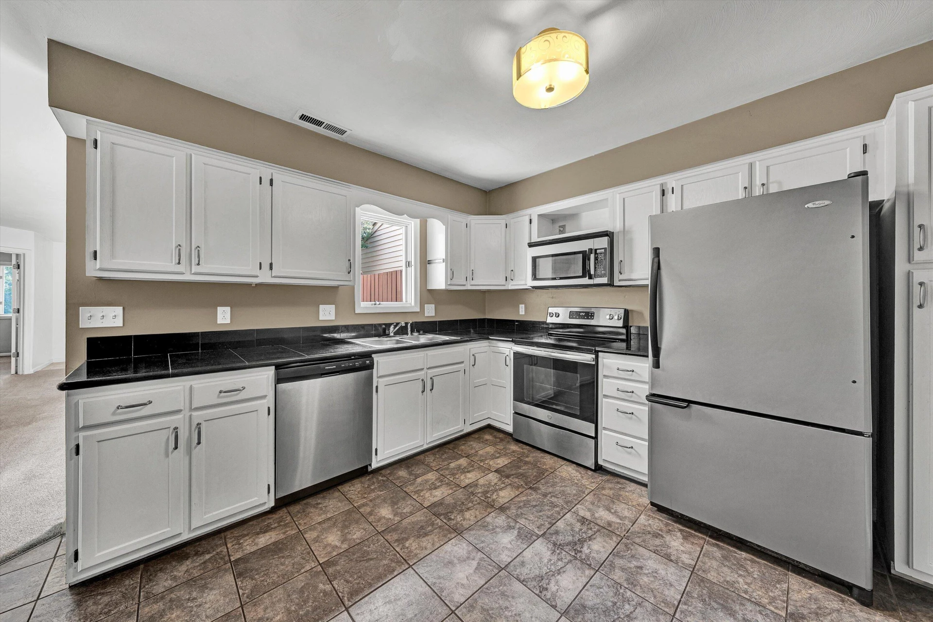 437 Windward DR SW - Photo 11