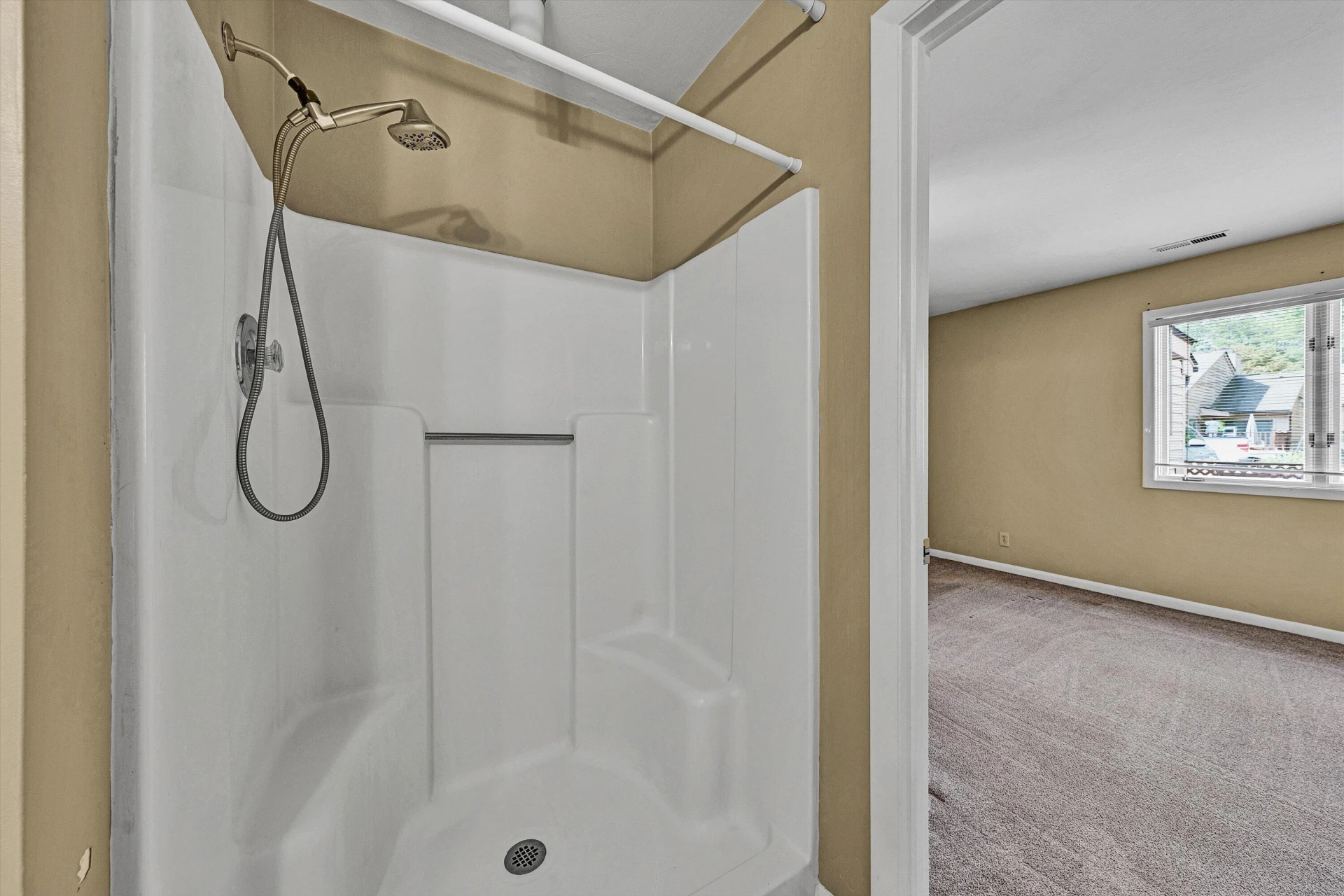 437 Windward DR SW - Photo 20
