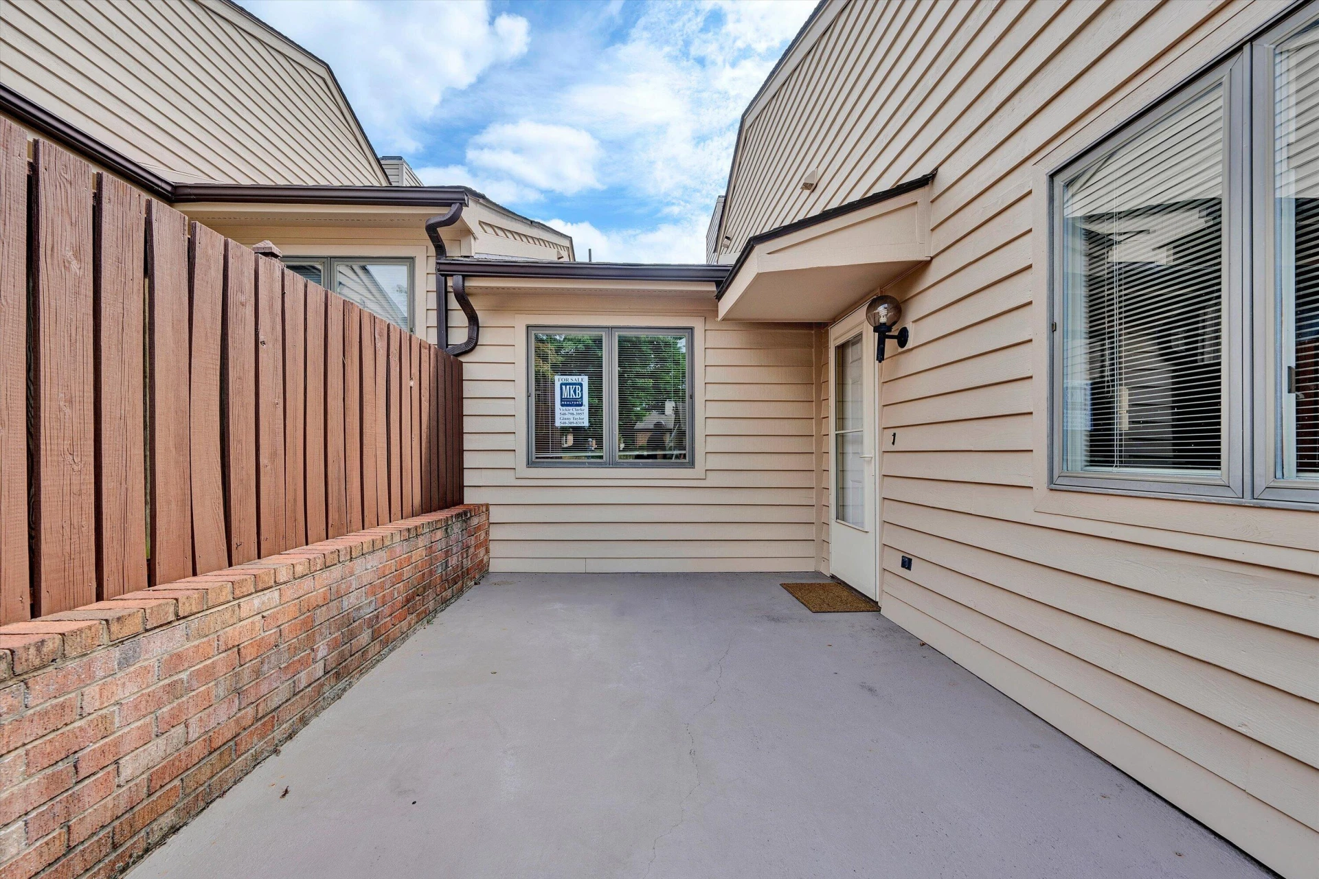 437 Windward DR SW - Photo 23
