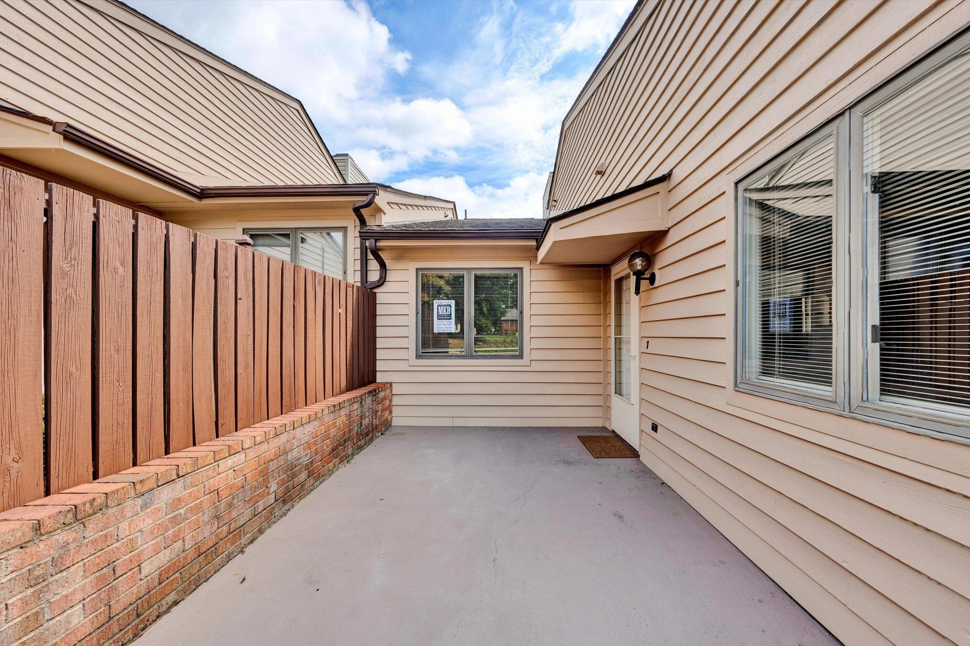 437 Windward DR SW - Photo 25