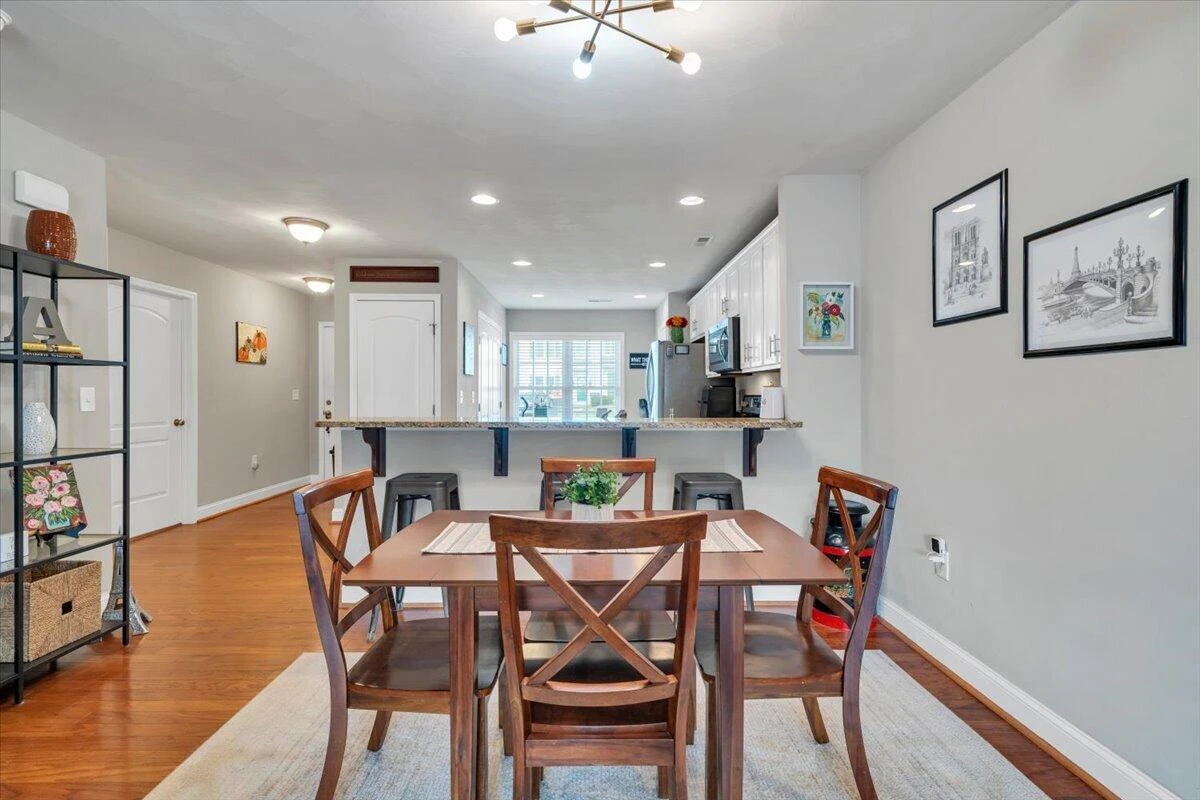 6807 Village Green DR - Photo 9