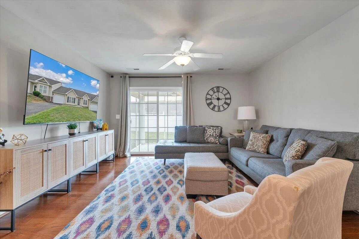 6807 Village Green DR - Photo 11