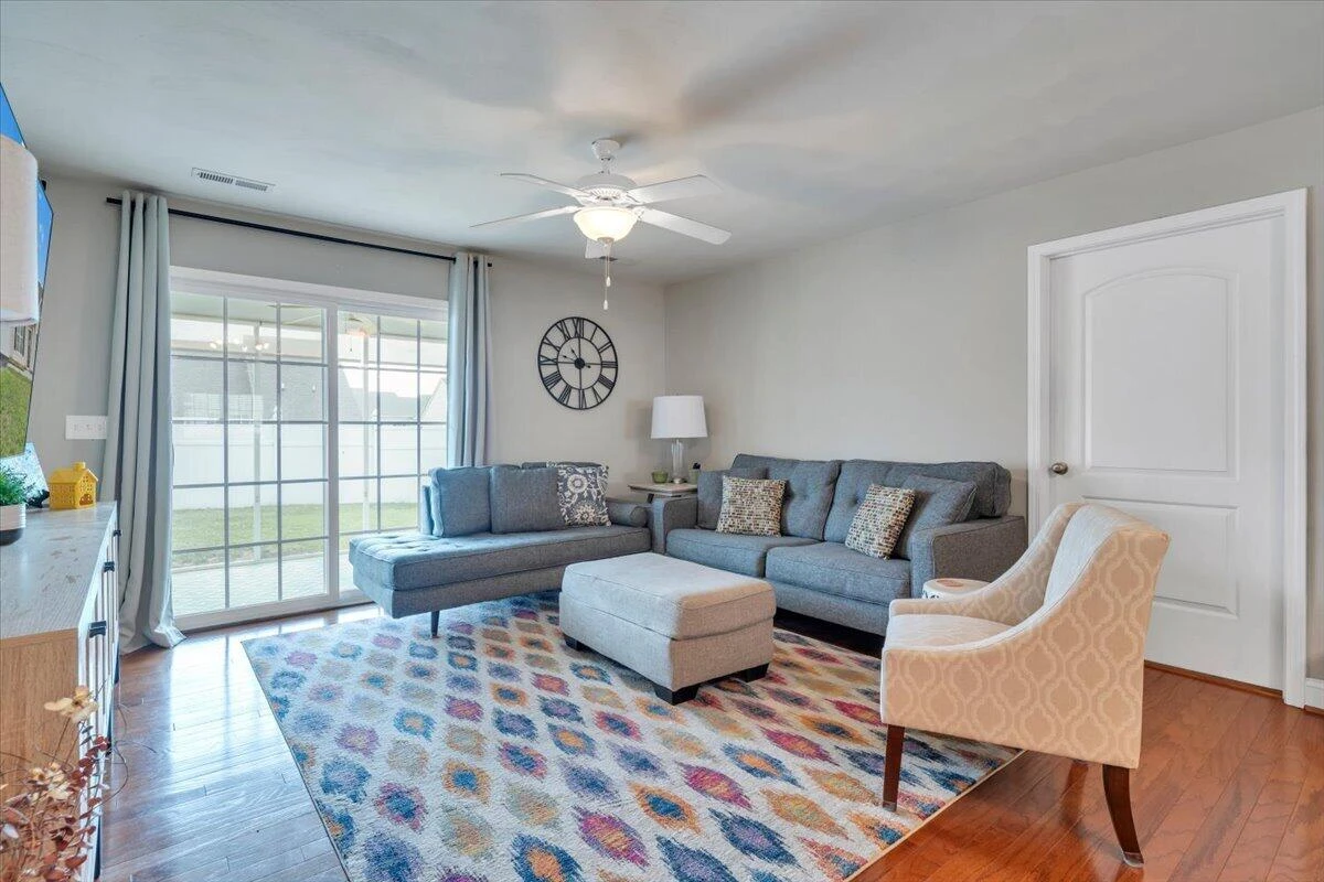 6807 Village Green DR - Photo 12