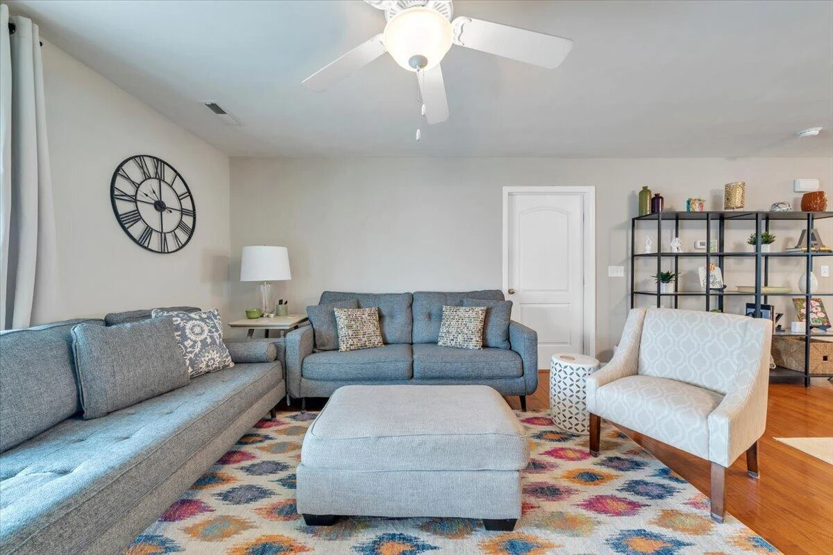 6807 Village Green DR - Photo 13