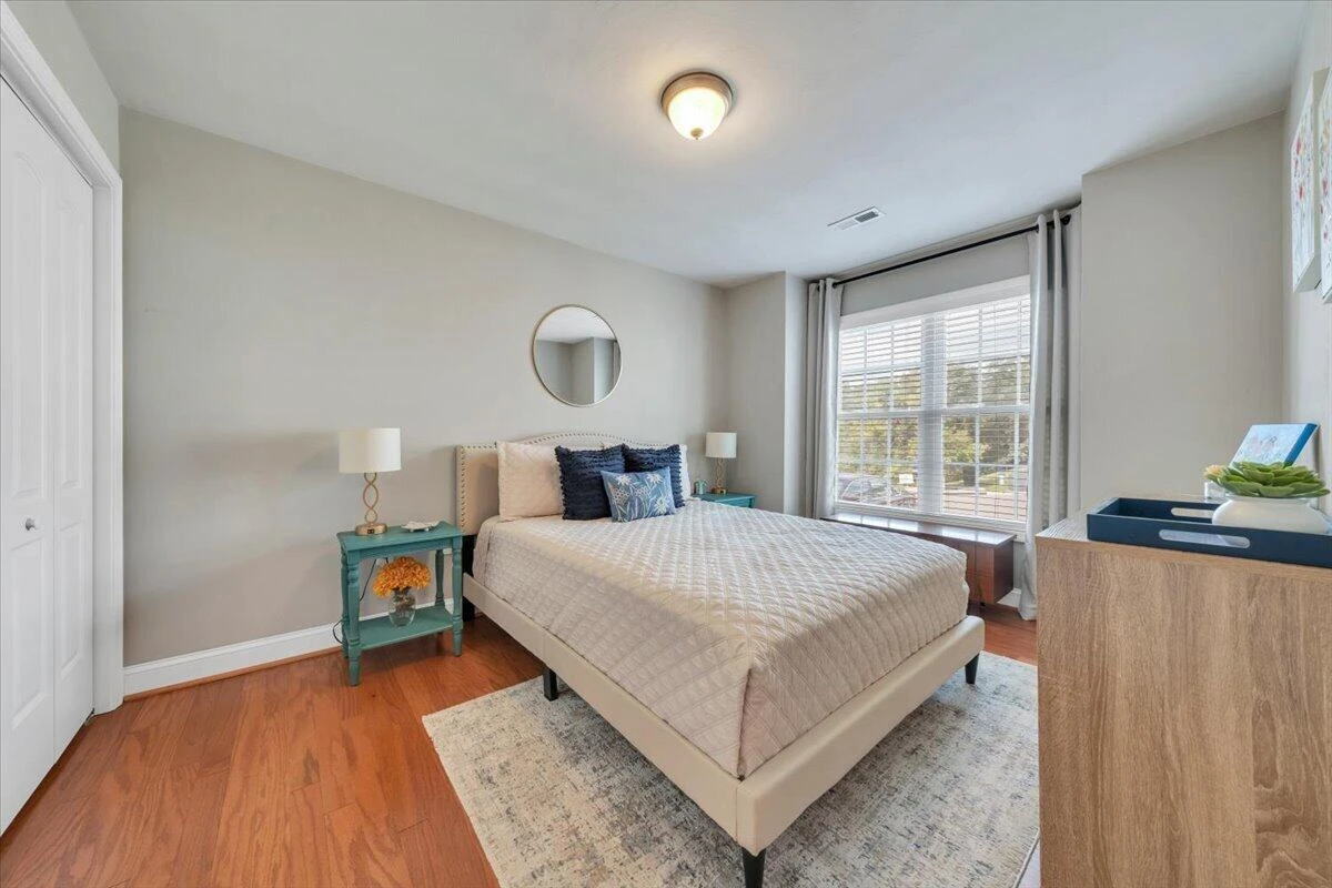 6807 Village Green DR - Photo 18