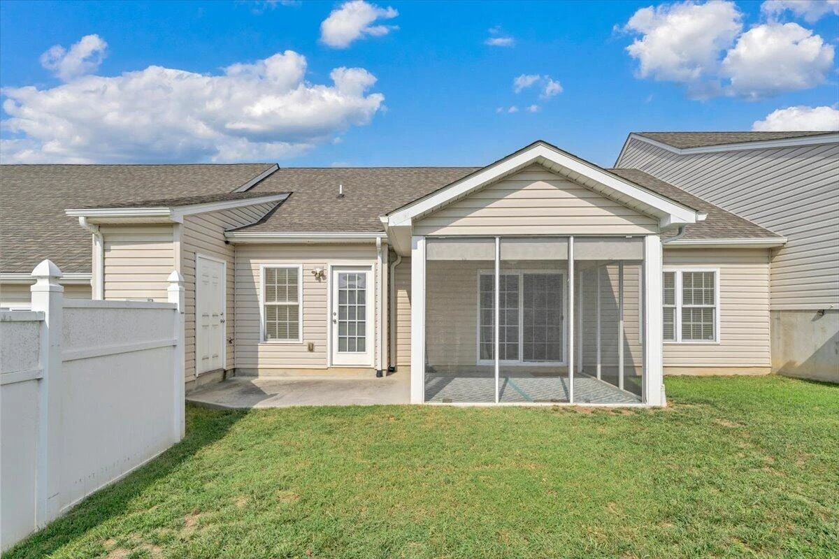 6807 Village Green DR - Photo 24