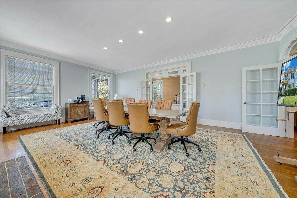 1328 3rd ST SW - Photo 2